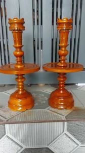 Cặp chân đèn thờ gia tiên gỗ tràm bông vàng cao 60 cm