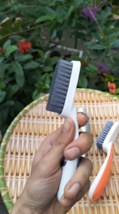 Bàn Chải Chà Giày Mini Đa Năng Có Tay Cầm Dài Dễ Sử Dụng Nhiều Màu Cọ Rửa Làm Sạch Đa Năng 1