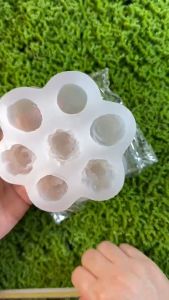แม่พิมพ์ซิลิโคน ดอกไม้รวมเล็ก ตกแต่ง 1 ชิ้น 7ช่อง 10 g 2.5x2 cm 005460