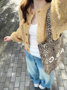 Ladies Soft Cozy Short Knitted Sweater Cardigan Loose Fit Casual Style Long Sleeve round Neck Button up Autumn Fashion 2025