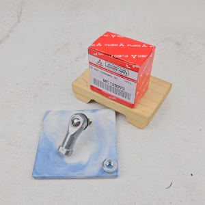 TIE ROD VERSNELING KANAN 8X10 MITSUBISHI PS135 RAGASA PART MOBIL