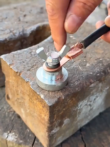 Lightweight Grounding Tool Powerful Magnetic Welding Machine Base Secure Welder Tool For Strong Jobs