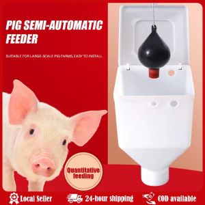 Sow Pen Feeder High Durability Smooth Surface Plastic Pig Sow Positioning Feeder with Dust-proof Cover Pig Farm Supplies Feeder for Pigs Sow Positioning Column Semi-automatic Feeder Dosing Cup Pig Raising Equipment