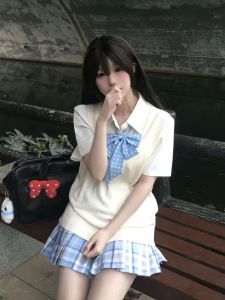 เสื้อกั๊กถักสีนม JK สำหรับผู้หญิง ใส่ไปทำงานได้ สไตล์นักเรียน หวาน ชั้นใน แฟชั่นฤดูใบไม้ร่วง 2025