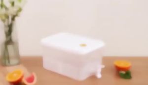 1.8/2.5/3.5L Larg Capacity Cold Water Jug with Lid and Faucet High Temperature Resistance for Summer Suitable for Household Us