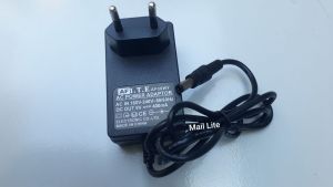 Adaptor Efek Biyang 9V 400mA Efek Regulated Negative Center