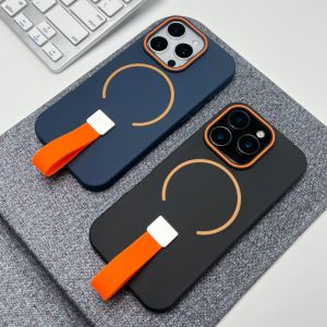 สำหรับ Magsafe เคสโทรศัพท์เนื้อนิ่มผิวด้านสำหรับ iPhone 16 15 14 13 12 11 Pro Max 16 Plus สายคล้องซิลิโคนฝาหลังสำหรับ iPhone 16 Pro Max แผ่นหลังพร้อมเคสกันกระแทกเชือกซิลิโคน