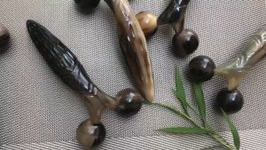 Dụng Cụ Hít Sừng Lớn Diện Chẩn Lăn Massage