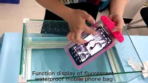 Waterproof Phone Case Cellphone Pouch Outdoor Travel Dry Bag For Swimming and Adventure (Random Color)