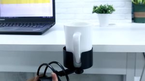 2 in 1 ที่วางแก้ว แบบตั้งโต๊ะ พร้อมที่แขวนหูฟัง ปรับได้ ตะขอแขวนขวดน้ํา วัสดุเหล็กทนทาน วางแก้วน้ำได้ หมุนได้