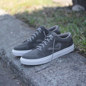 Sepatu Sneakers Pria sol dijahit Trendy Kekinian Style Casual terbaik