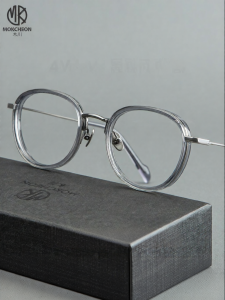 MOKCHEON | Kính Cận Nam Mặt Nhỏ Viền Dày Gọng Titanium 140mm