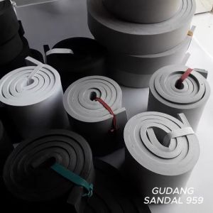 SPON ATI / BUSA ATI TEBAL 1 CM HITAM UKURAN 18 CM X 3 METER ALAS KANOPI KACA