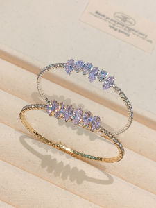 Full Drill Rhombus Crystal Bracelet Womens Elastic Wristband Luxury Fashion Jewelry Hand Chain Light Luxury Hand Accessory