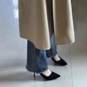 รองเท้าส้นสูงหัวแหลมแบบสวมสบายสำหรับผู้หญิง ทรงหัวแหลม ระบายอากาศได้ดี ทนทาน น้ำหนักเบา สวมใส่สบาย ทรงหัวแหลม สำหรับใส่ไปทำงาน