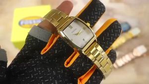 BOX EXCLUSIVE JAM TANGAN FOS PERSEGI PANJANG KECIL TALI RANTAI / JAM TANGAN FASHION WANITA DIAMETER 25MM