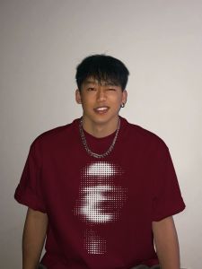 เสื้อยืดแขนสั้นผู้ชายพิมพ์ลายรูปตัวคนแบบหลวมๆ 100% คอตตอน สไตล์ฤดูร้อน ทรงหลวม คอกลม เสื้อผ้าผู้ชาย Hip Hop Punk