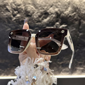 Accessible Luxury Polarized Sunglasses Classic Square Box Big Brand Womens Sunglasses UV Protection Starry Sky Glasses to Make Big Face Thin-Looked Tide