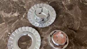 Logo chụp mâm ốp lazang bánh xe ô tô Maybach A155