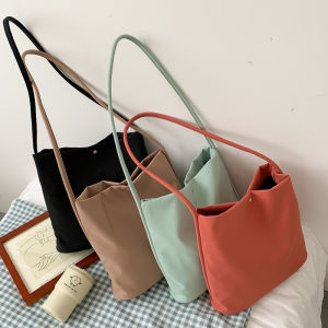 กระเป๋าทรง Tote Bag ขนาดใหญ่ แฟชั่นสำหรับผู้หญิง กระเป๋าเดินทางแบบสะพายไหล่ข้างเดียว ความจุขนาดใหญ่ กระเป๋าถือผ้าใบ