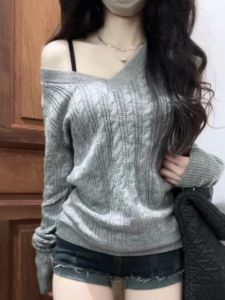 British Style V-Neck Long Sleeve Twist Knit Sweater Autumn Winter Inner Wear Base Shirt 2025 New Style Spicy Girl Shoulder Exposure Top