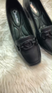 คัชชูสีดำส้นเตารีดสูง 2 นิ้วหนังนิ่ม ไม่กัดเท้าของ Enrich piners มาใหม่ล่าสุด ขายดีสุดๆๆ สูงสวย ใส่แล้วเสริมบุคลิก