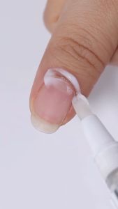 High Quality Nail Pusher: Stylish & Compact Tool for Professional Nail Care