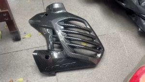 Ốp quạt gió hay Ốp két nước nhựa màu cacbon xe NVX 155 đời 2017 đến 2020 và 2021 đến 2024. Giá chưa kèm theo phụ kiện