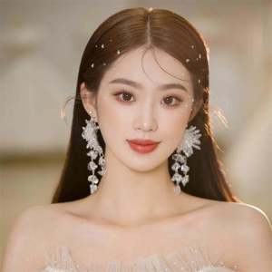 Exaggerated Personality Crystal Earrings Luxury Feel Wedding Dress Jewelry Elegant Fashionable Artificial Crystal Ear Jewelry