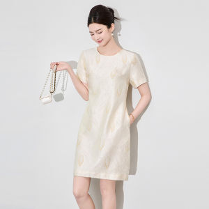 Elegant Bebe Judy Gold Embossed A-Line Dress Womens Summer Fashion Slimming Skirt round Neck Short Sleeve Polyester Fiber