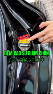 Sét 4 tấm lót bảo vệ móc khóa cửa ô tô hạn chế trầy xước sơn