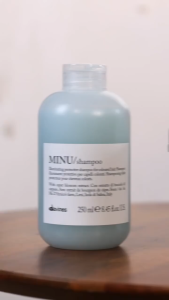 Dầu gội đầu chống chẻ ngọn và tạo bóng cho tóc Davines Melu Shampoo 1000ml