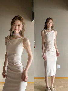 Homecore | Elegant French Style Summer Dress Slim Fitting and Hip Hugging