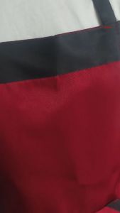 ผ้ากันเปื้อนเต็มตัวNew พร้อมกระเป๋าดีไซด์เฉียง สไตล์ยุโรป สำหรับทำอาหาร ปรับสายได้ เนื้อผ้าโพลีเอสเตอร์ นุ่ม สีไม่ตก พร้อมส่งจากไทย