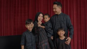 BIA by Zaskia Mecca - Nadey Dress Anak - Raya Collection - Noir Floral Edition