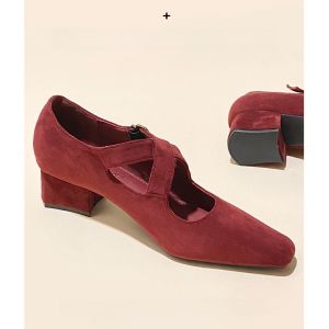 รองเท้าส้นเตี้ย Mary Janes สีแดง ทรงหัวเหลี่ยม สำหรับผู้หญิง ฤดูใบไม้ร่วง 2025 รองเท้าส้นหนา รองเท้าส้นกลาง รองเท้าส้นสูง รองเท้าแฟชั่น