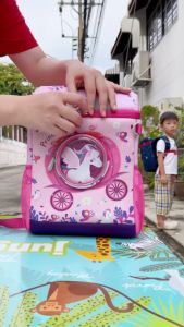 กระเป๋าอนุบาล-ประถมต้น (11 นิ้ว - 13 นิ้ว) Kindergarten "รถเจ้าหญิง" สีชมพู ผ้านิ่มกันน้ำ