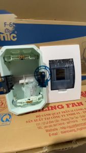 Tủ điện nhựa âm tường Sino E4FC gắn CB kích thước 2/4 - 3/6 - 4/8 - 8/12 - Hàng chính hãng