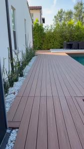 WPC LANTAI DECKING OUTDOOR tahan kerusakan tahan air tahan sinar matahari tahan slip tahan aus tahan korosi mudah untuk konstruksi) Ukuran 290cm x 2.5cm x 14cm / untuk luar ruangan pelat tahan matahari halaman balkon renovasi taman / decking wpc / deck
