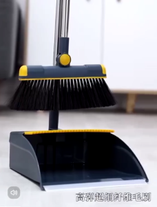 YAKO [3In1] Magic Rotatable Foldable Sweeper Broom Dustpan Set Penyapu Penyodok Set 扫把 簸箕