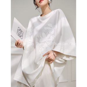 PlumJan | Áo Thun Trắng Dễ Thương Phong Cách Chững Chạc