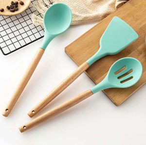 iPii Non Stick Heat Resistant Silicone Cooking Tools Kitchen Utensils Holder Kitchen Brush Spatula Food Tongs Clip