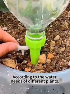 Automatic Watering Device Plant Water Dropper Adjustable Drip Irrigation Spikes with Flow Control Suitable for Bottle Self Watering Kits Gardening Tool for Vacation