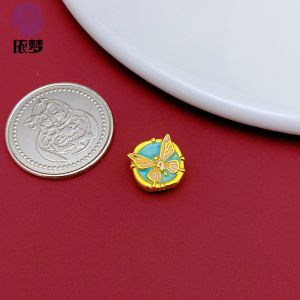 สร้อยข้อมือลูกปัดเคลือบอีนาเมลสีสาม ผีเสื้อทองตะวันตก ดอกกุหลาบ ลูกปัดแบ่ง จี้ DIY อุปกรณ์เครื่องประดับ รักษาสีได้