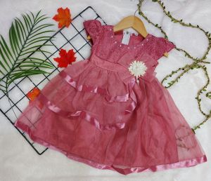 dress anak bahan brokat glitter atas bawah bahan tile ukuran terdiri dari : 1. uk S usia 6 - 12 bulan ( Ld 54 panjang 50 ) 2. Uk M usia 12 - 18 bulan ( Ld 55 panjang 52 ) 3. Uk L usia 19 - 24 bulan ( Ld 56 panjang 54 ) #gaunanak#dressanak#