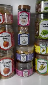 Keripik Bawang merah 350 mL Toples VEGEKRIPS