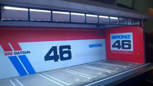 1:64 Diorama Car Garage Model Car Display Case with LED Lighting Car Parking Lot Display Scene Model Gift Toy