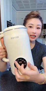 Smart household small soymilk machine without residue fully automatic and without filtering 智能家用小型豆浆机