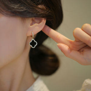 WENXI | Clover Earrings
