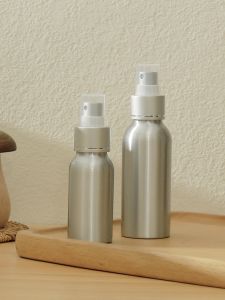 อลูมิเนียมแบบพกพาขวดสเปรย์ Ultra Fine Mist ผิว Refreshing Water Hydrating แอลกอฮอล์ Mini Sprayer ขนาดใหญ่ความจุ 50ml